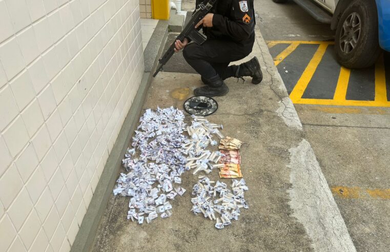 Polícia Militar apreende drogas na Comunidade do Neylor