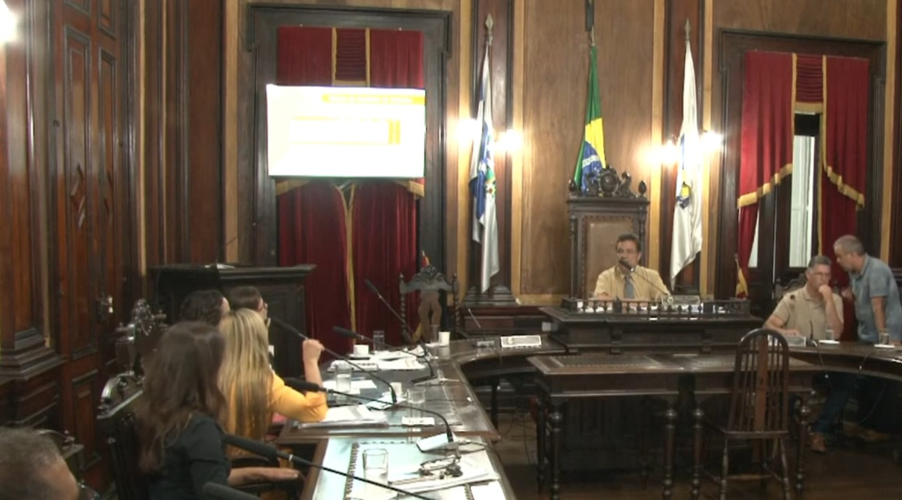Secretaria de Saúde de Petrópolis apresenta relatório da saúde do terceiro quadrimestre de 2022 à Câmara Municipal