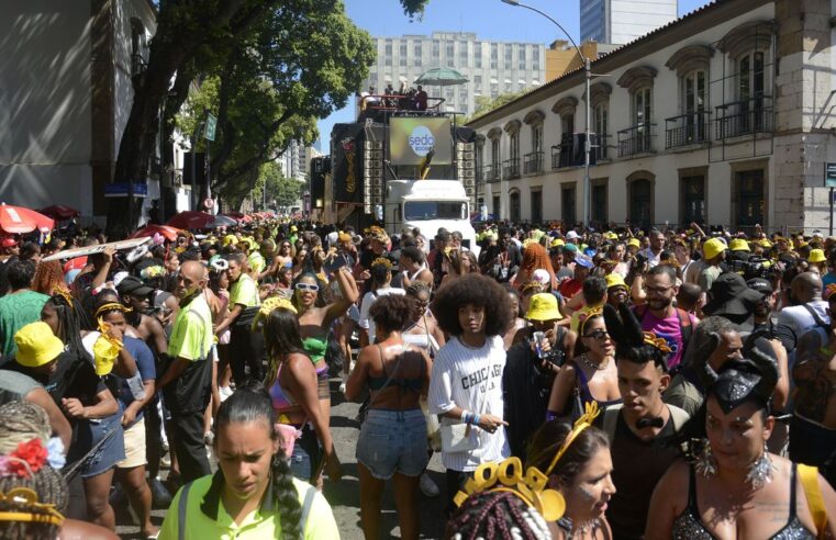 Bloco Fervo da Lud movimenta centro do Rio de Janeiro