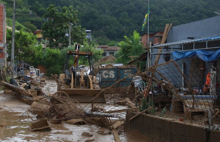 Liminar garante saída de moradores de zonas de risco em Caraguatatuba