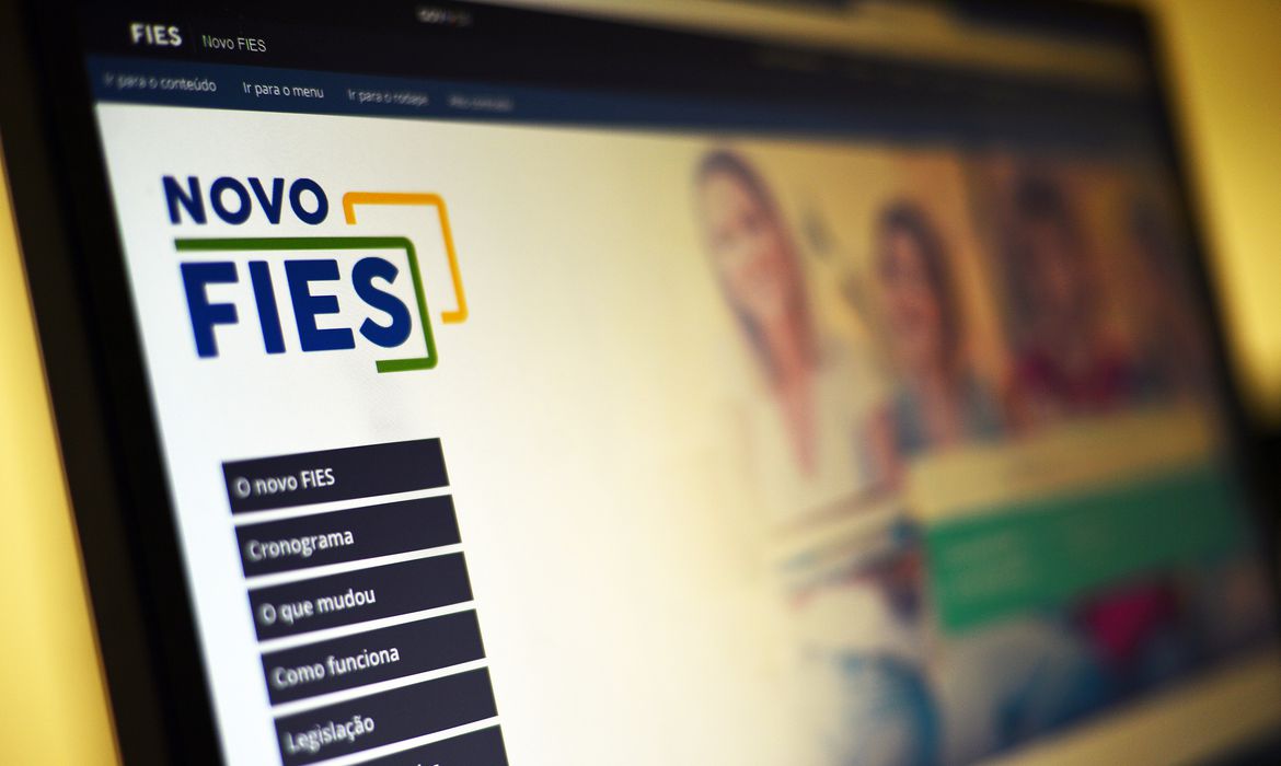 Fies: termina&nbsp;hoje&nbsp;prazo para complementação de dados de inscrição