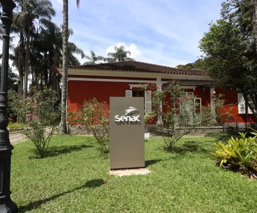 Senac Petrópolis recebe inscrições para cursos de capacitação profissional gratuitos em departamento pessoal e área fiscal  
