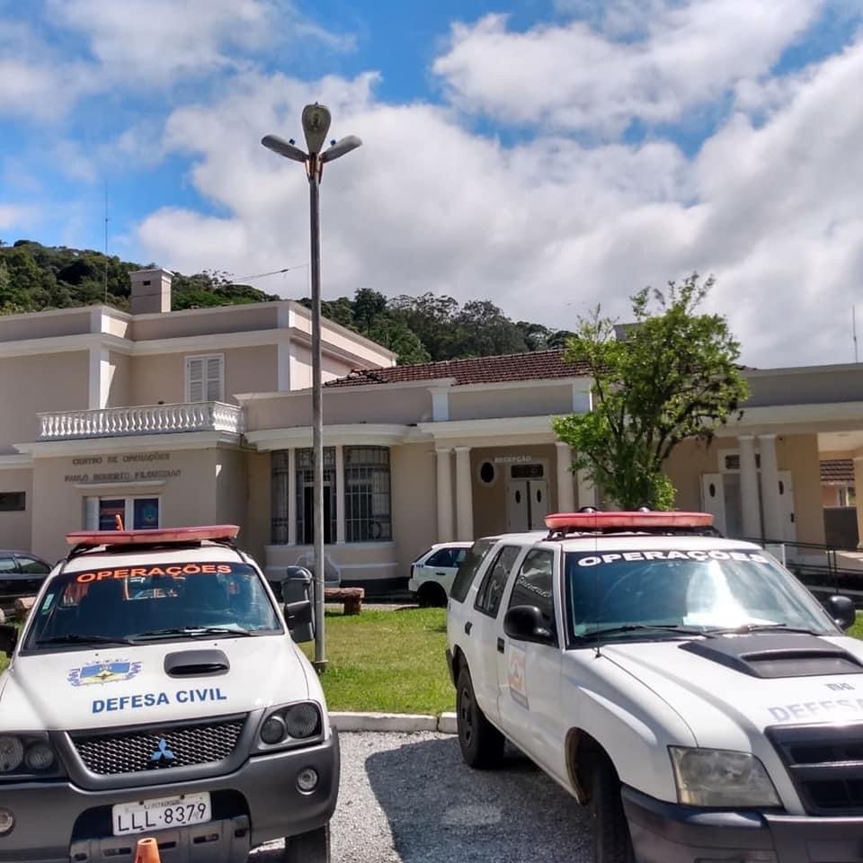 Defesa Civil emite alerta via SMS de pancadas de chuva para o município de Petrópolis