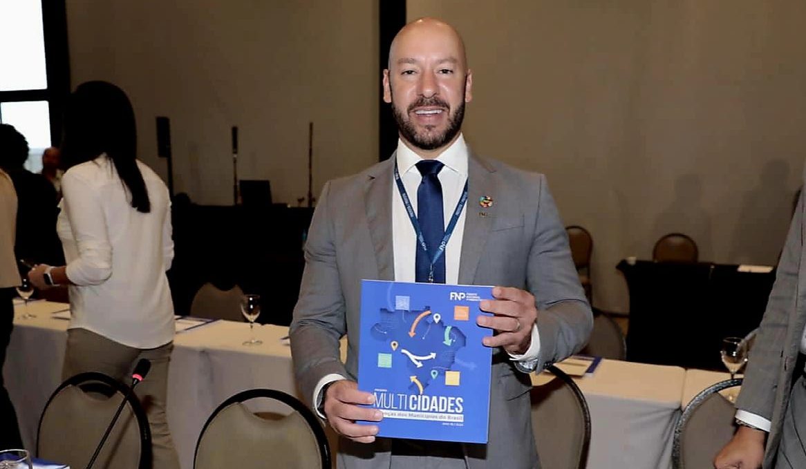 Vinicius Claussen é empossado vice-presidente na área de Precatórios na Frente Nacional de Prefeitos, em Brasília