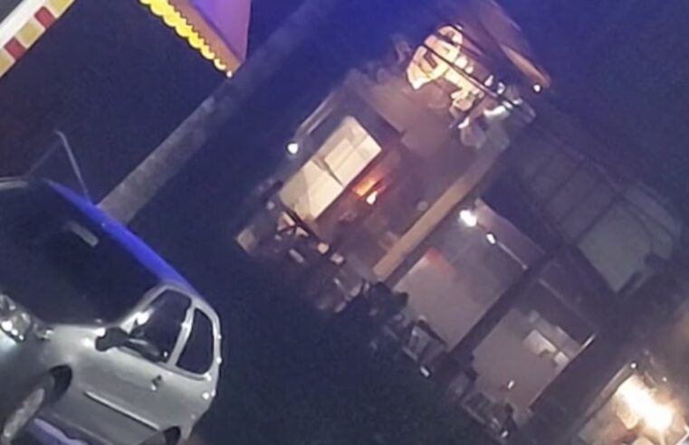 Estabelecimento pega fogo no Bingen na noite desta sexta-feira