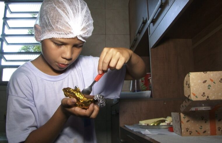 Jovem empreendedor se destaca no ramo de chocolate