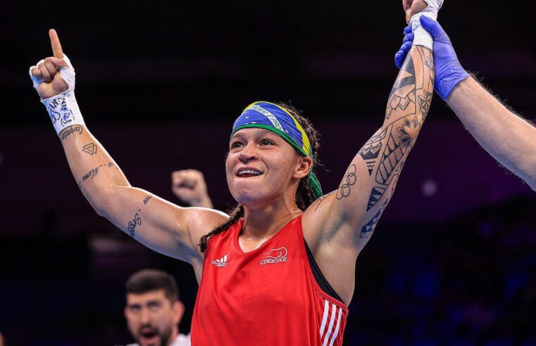 Beatriz Ferreira sobra na final e fatura bicampeonato mundial de boxe