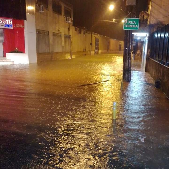 Com registro de 74 milímetros de chuva em 24 horas, Defesa Civil contabiliza 8 ocorrências, sem vítimas