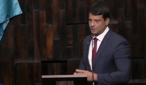 Bernardo Rossi requer ampliação de Programa de enfrentamento à violência contra a mulher na Região Serrana