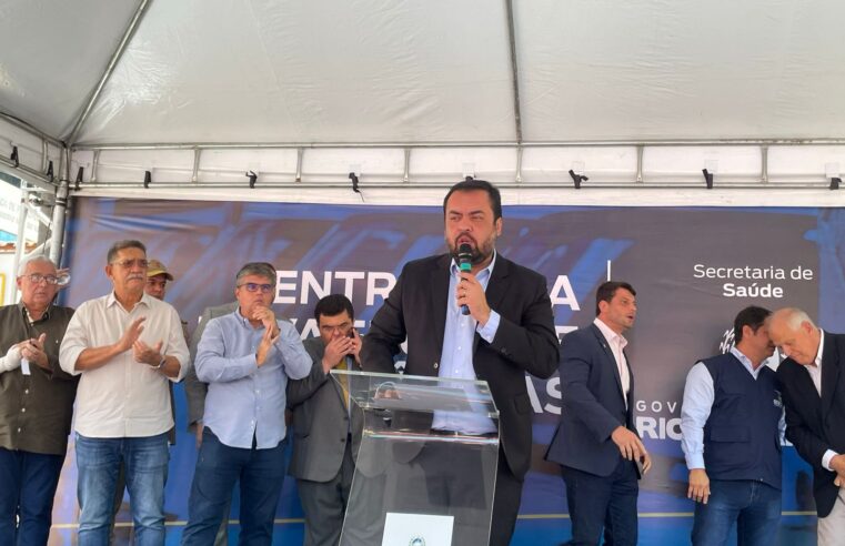 Governador do estado entrega novas ambulâncias do SAMU a Petrópolis e outras quatro cidades da região