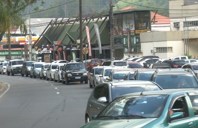 Motoristas denunciam trânsito nos distritos de Petrópolis