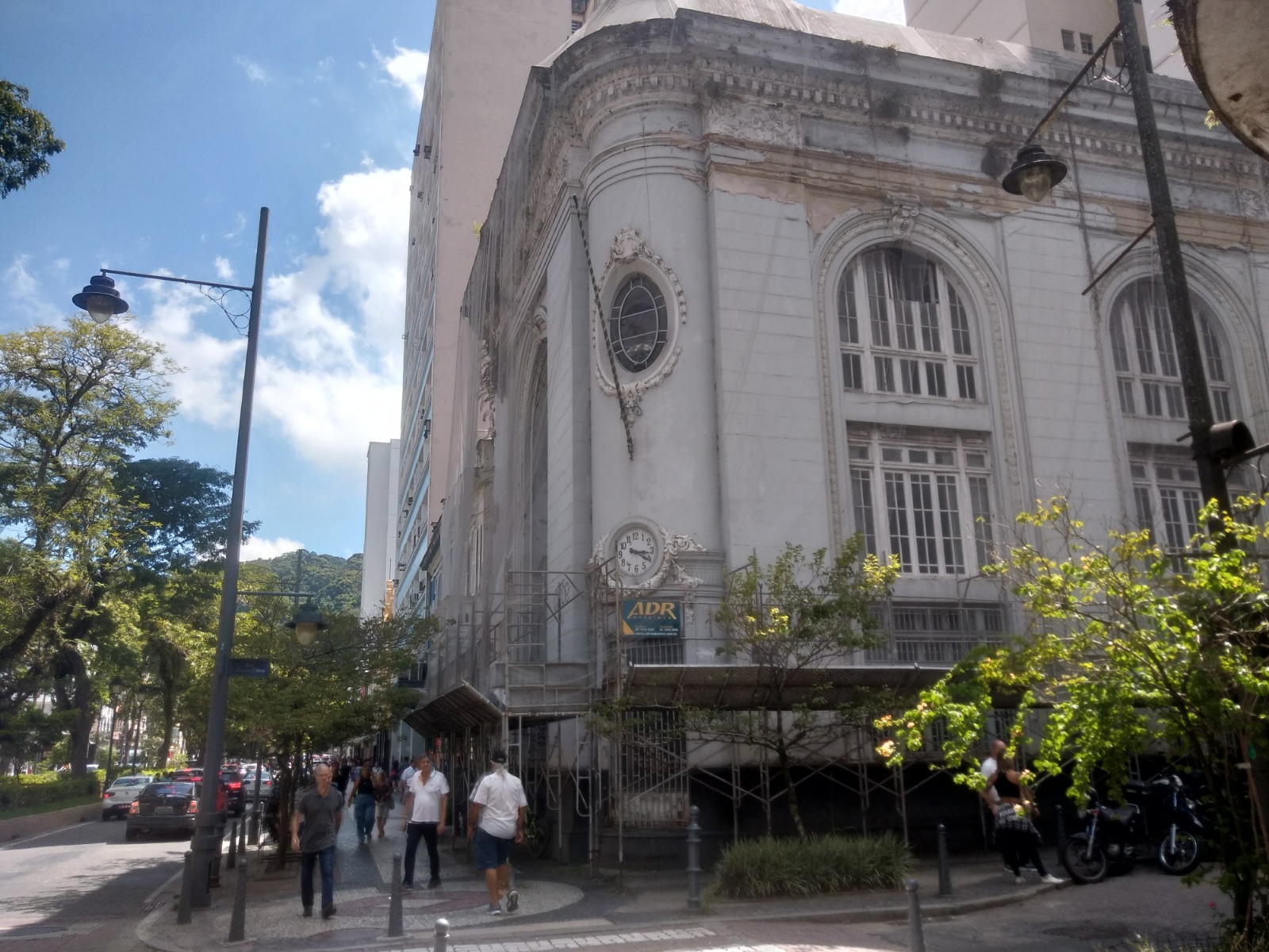 Antigo prédio do Banco do Brasil vive dias de abandono