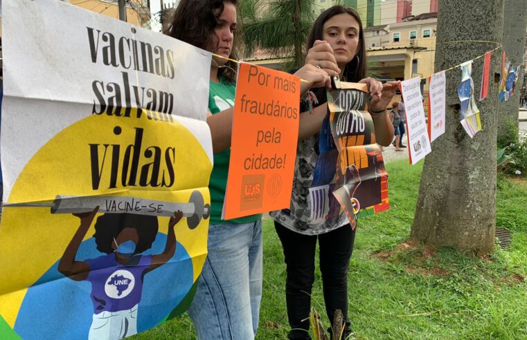 Marcha em homenagem ao dia das mulheres é realizada em Petrópolis