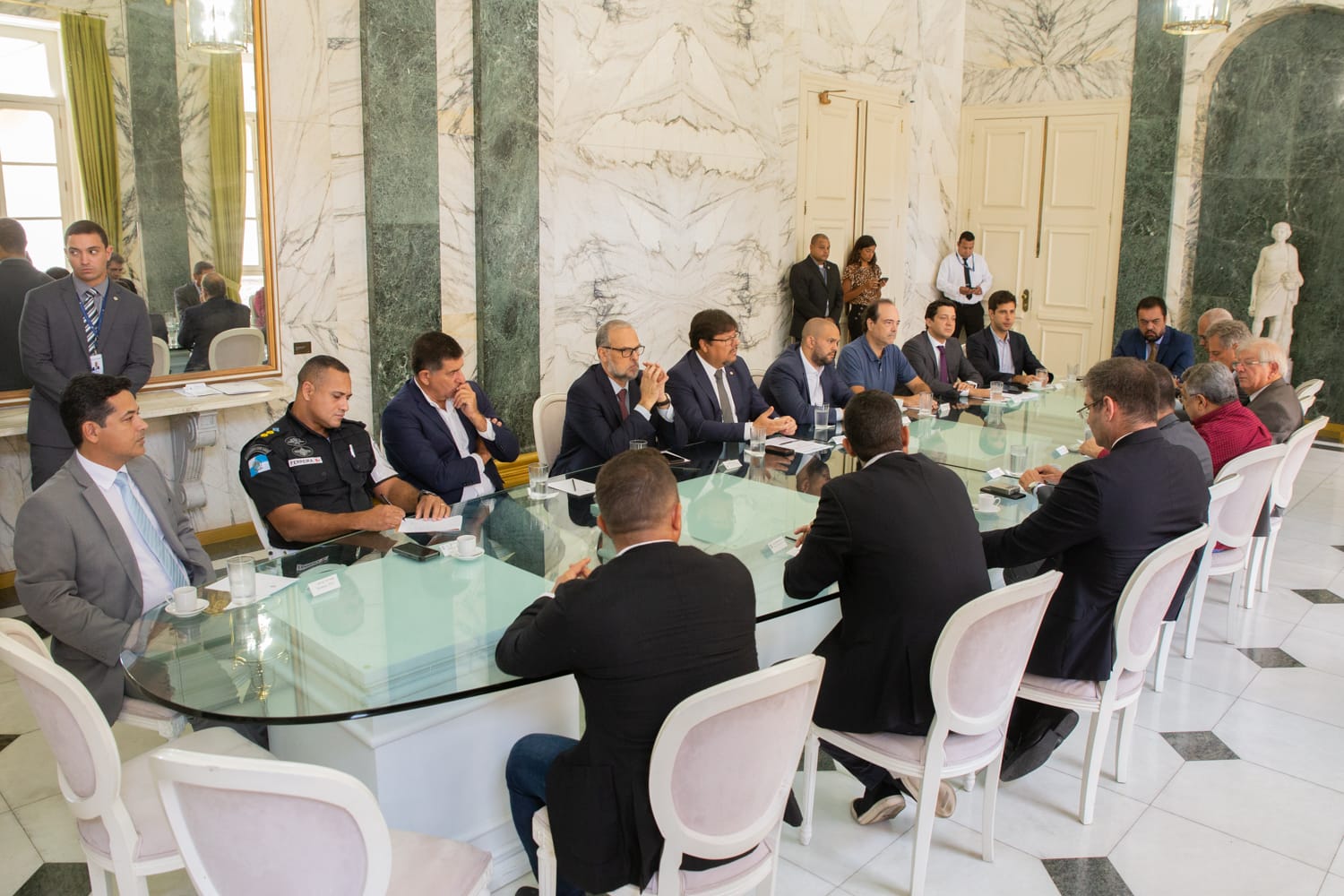 Governo e MPRJ discutem segurança em dias de jogos