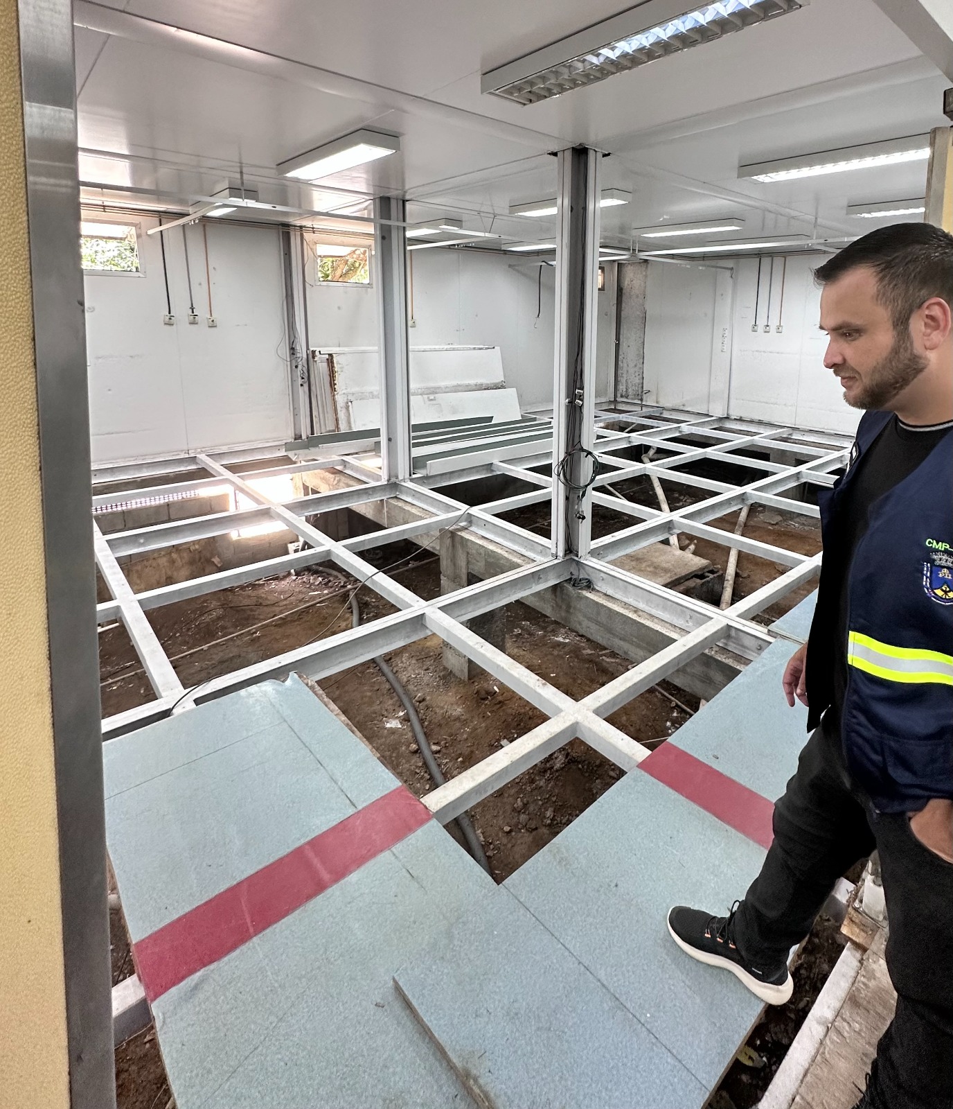 Vereador denuncia atraso na obra da UPA Centro e cobra solução da Prefeitura