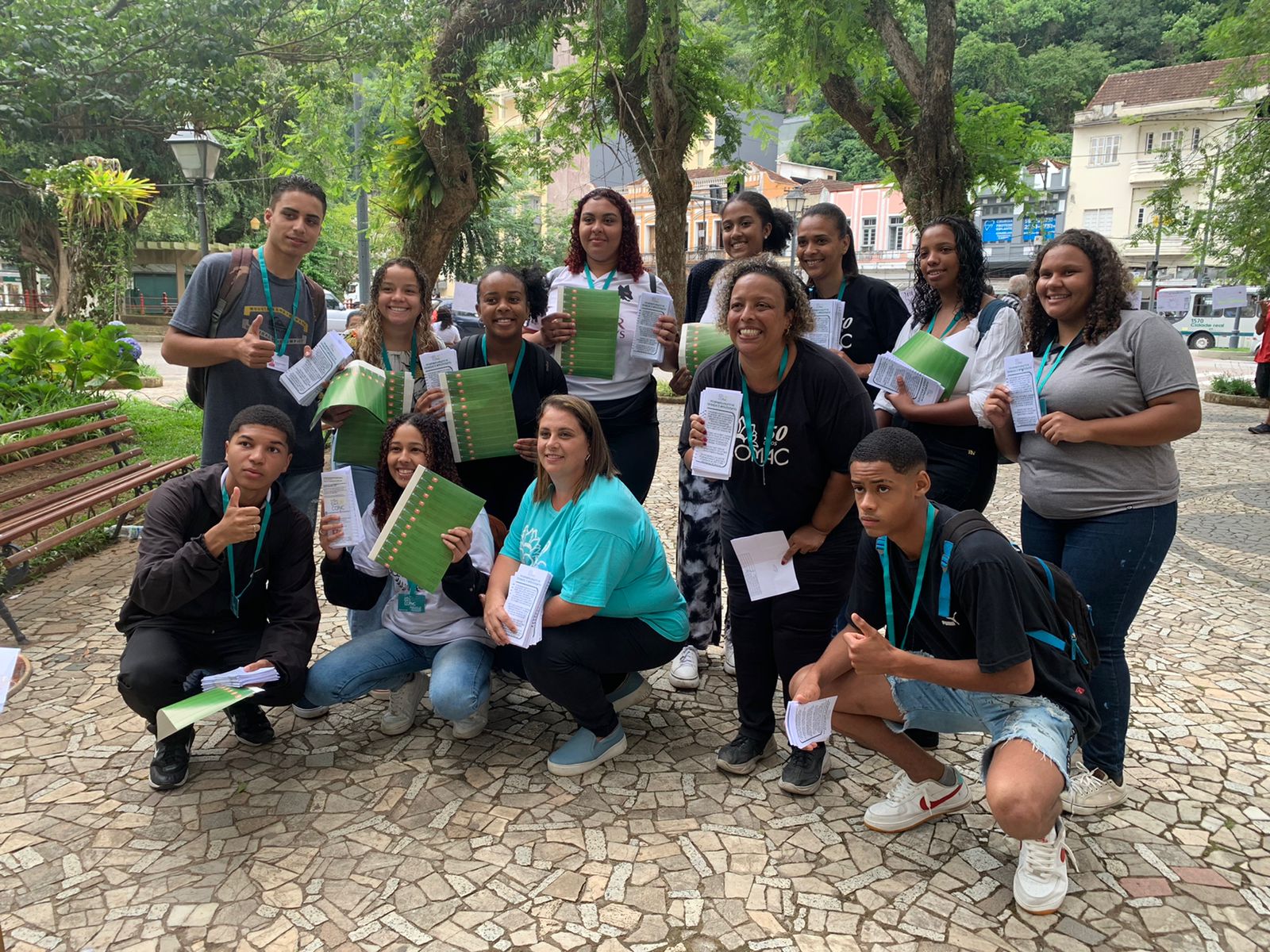 Alunos da Comac fazem mobilização para alertar sobre o desaparecimento de crianças