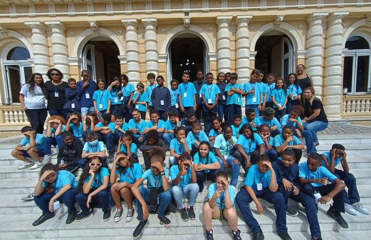 Câmara recebe alunos da Escola Municipal Alto Independência no Projeto Escola na Câmara