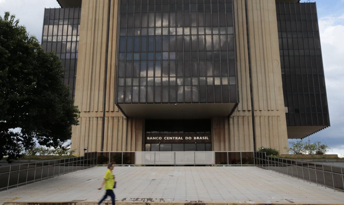 Mercado espera que economia cresça 0,85% este ano