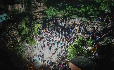 Desbarrancamento deixa oito mortos em Manaus