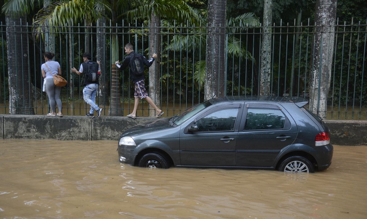 Estado do Rio tem 24 casos confirmados de leptospirose este ano