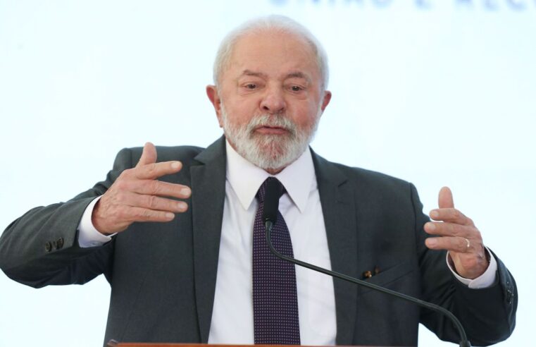 Lula adia embarque à China após apresentar pneumonia leve