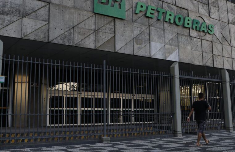 Governo pede suspensão da venda de ativos da Petrobras por 90 dias