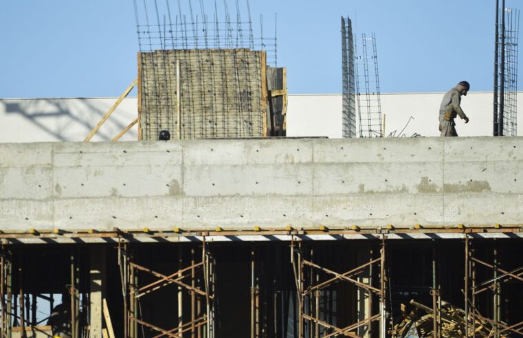 Plataforma online mapeará obras paradas em estados e municípios