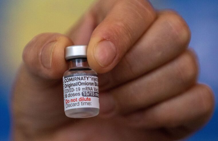 Rio começa segunda etapa de vacina Pfizer bivalente contra covid-19