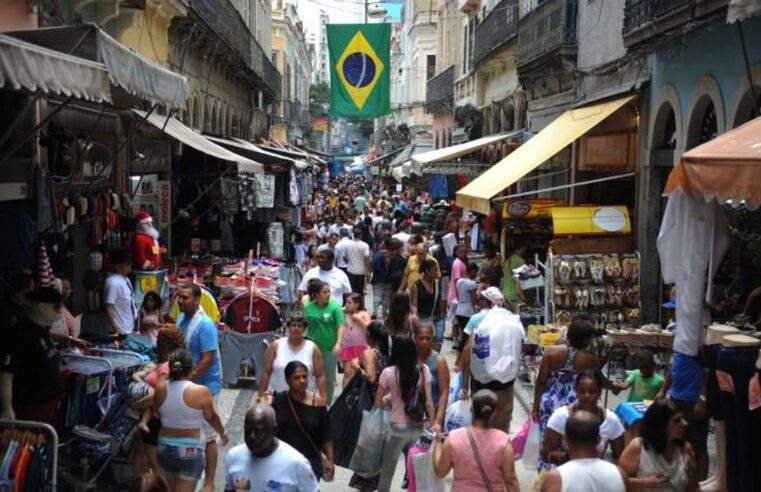 Confiança do empresário sobe 0,6 ponto em fevereiro, diz FGV