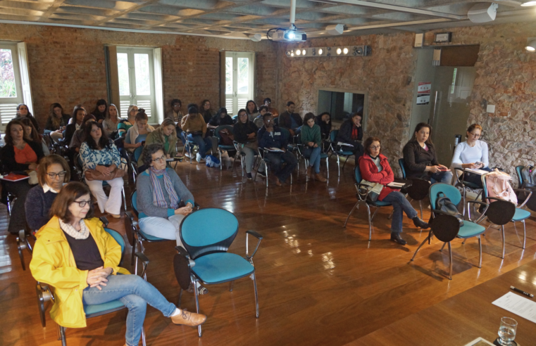 Fórum Itaboraí promove curso de atualização para assistentes sociais de Petrópolis 