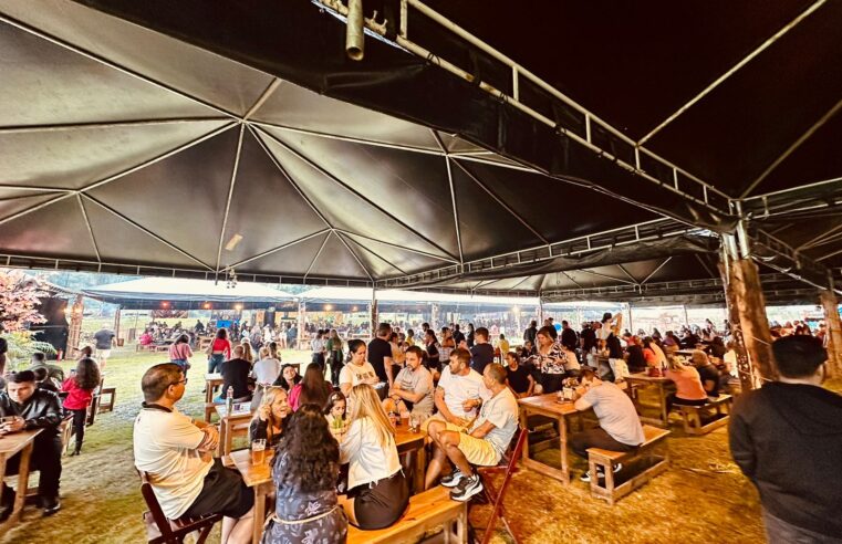 Mesmo com chuva, mais de 6 mil pessoas marcam presença no primeiro fim de semana de Saloon BBQ