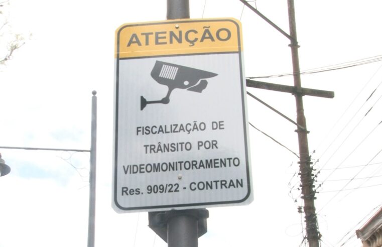 Petrópolis registra queda nas infrações de trânsito após monitoramento ser intensificado