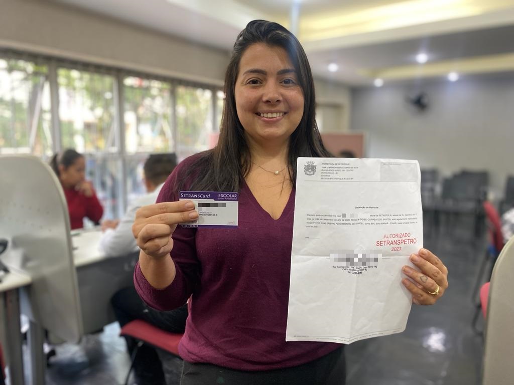 Estudantes devem utilizar o cartão de gratuidade nos ônibus em Petrópolis
