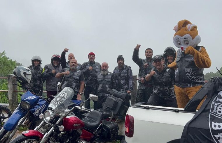 Motoclube Insanos realiza ação social em escola de Pedro do Rio