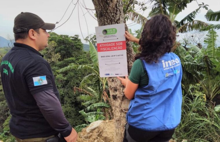 Operação em Petrópolis encontrou grande quantidade de resíduos em área de preservação ambiental