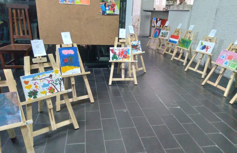 Exposição de telas dos alunos e alunas do CREI João Pedro encerra a programação do Abril Azul