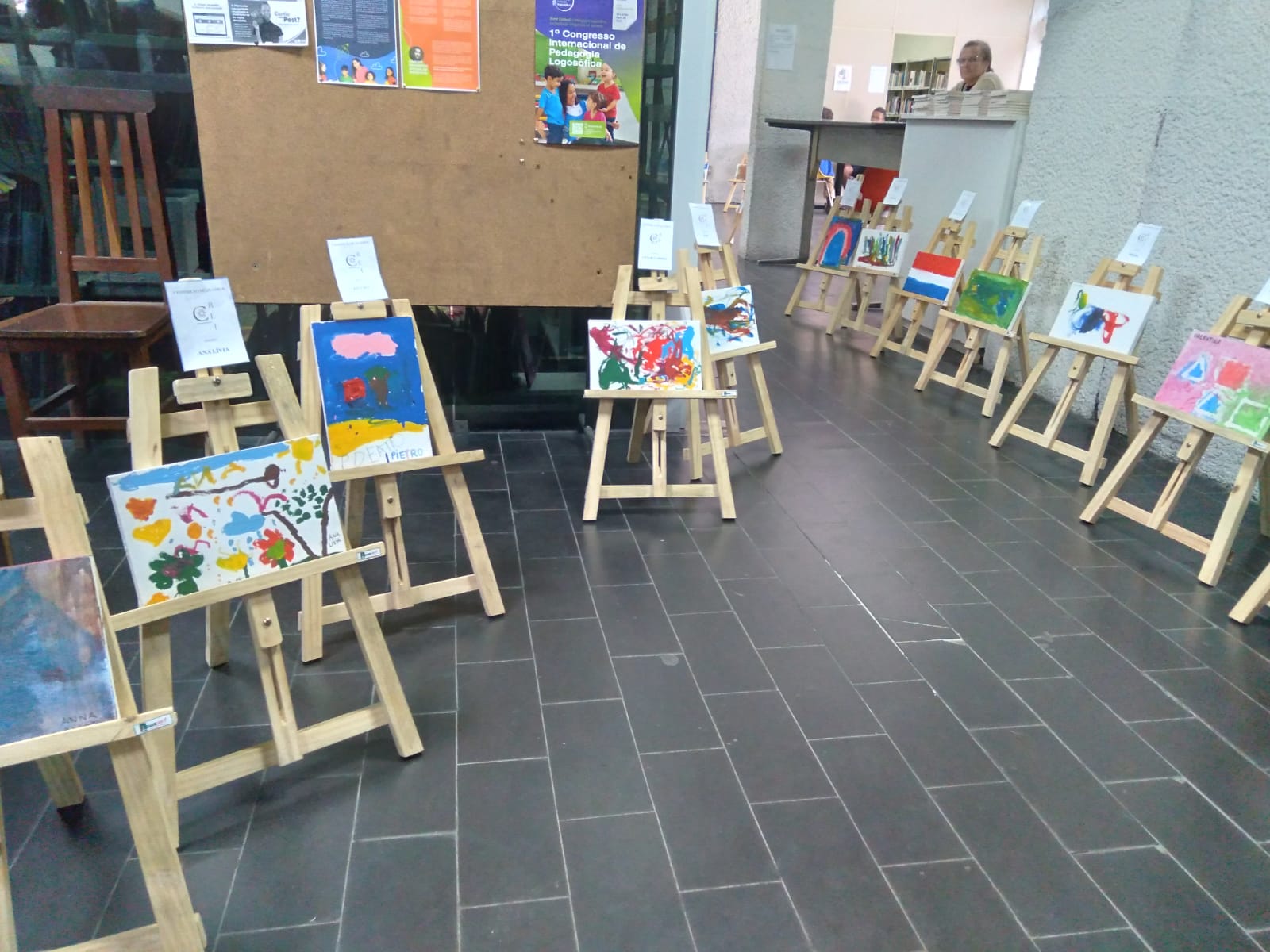 Exposição de telas dos alunos e alunas do CREI João Pedro encerra a programação do Abril Azul