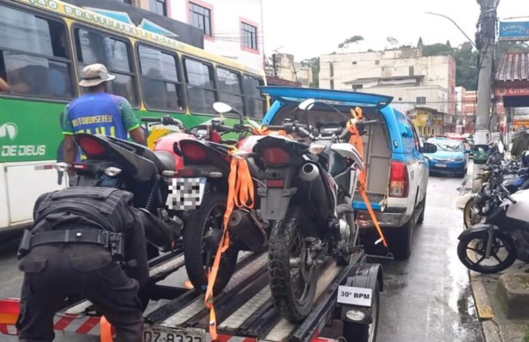 Motos são apreendidas em Teresópolis por estacionamento irregular e alta velocidade