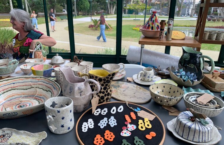 Exposição de flores e cerâmicas inicia nesta quinta-feira e vai até domingo, em Petrópolis