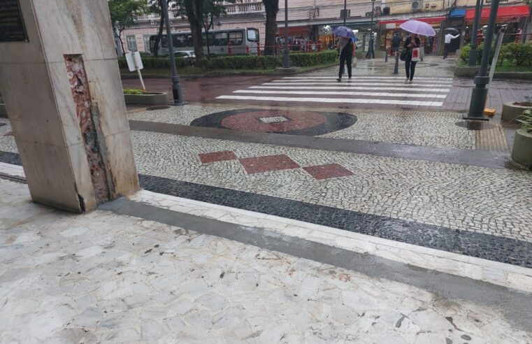 Condomínio Marchese demole obra embargada pela Prefeitura