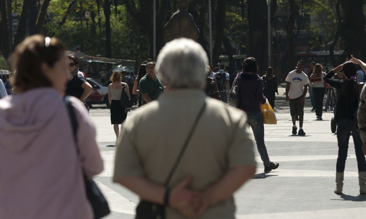 Quedas de idosos aumentam quase 35% em um ano na cidade de São Paulo