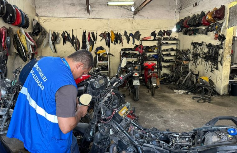 Detran.RJ fecha oficina de desmanche de motos em Bangu, na Zona Oeste do Rio