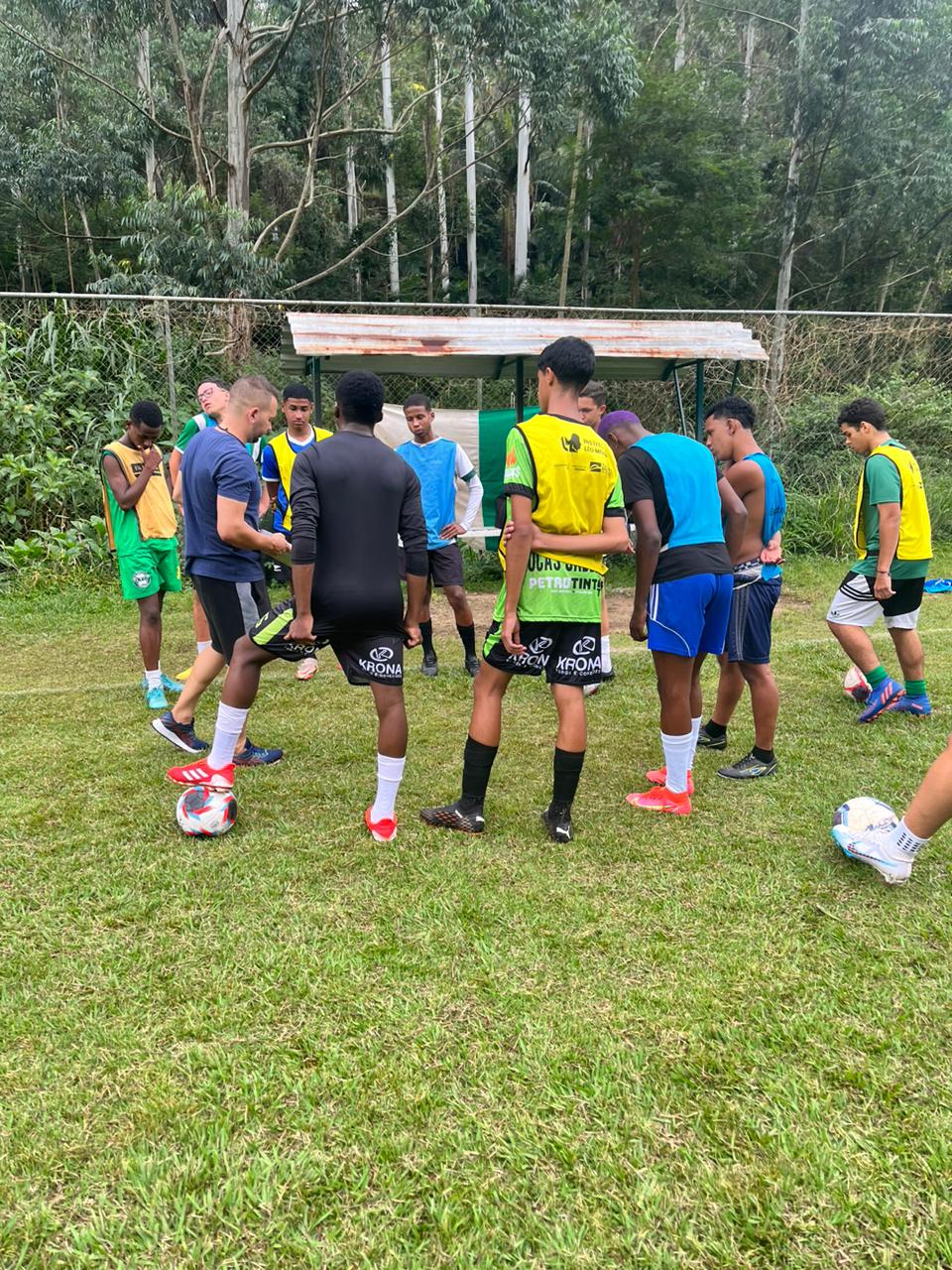 Com extensa convocação, Seleção Petropolitana Sub-17 de Futebol inicia preparação para disputa de Campeonato Estadual
