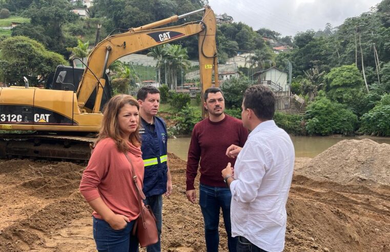 Comissão Especial da Câmara para redução de riscos de enchentes faz vistoria em pontos de limpeza e desassoreamento de rios