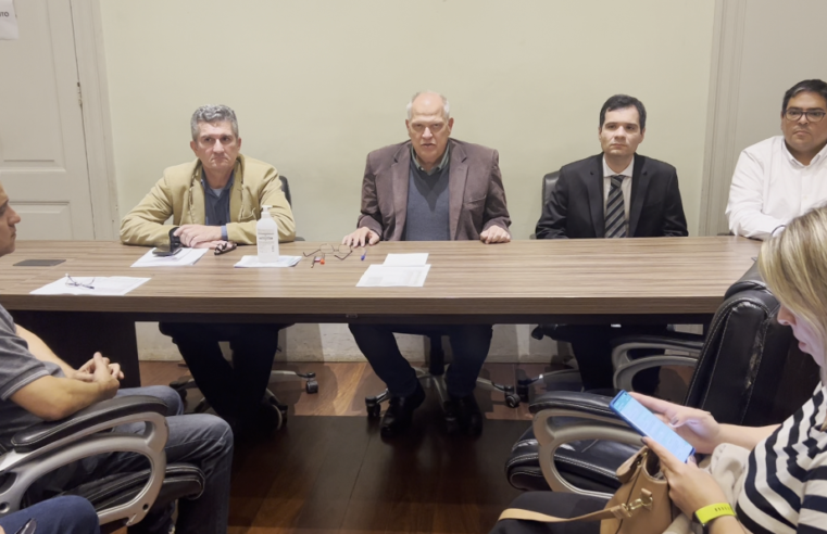 Gabinete de crise anuncia adiantamento do vale-educação para empresas de ônibus