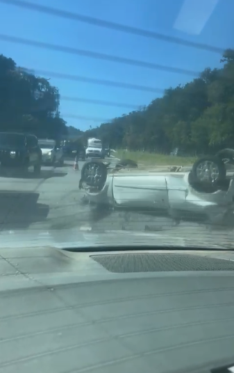 Acidente na BR-040 interdita km 63, próximo a Araras, em Petrópolis