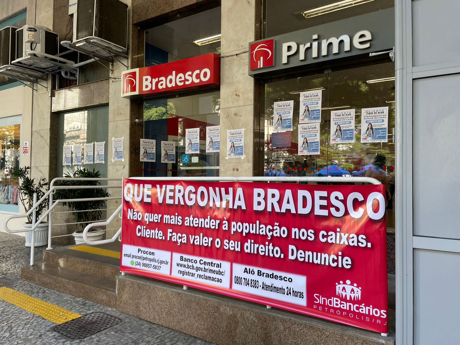 Após manifestações de funcionários Procon realiza ação em agências bancárias