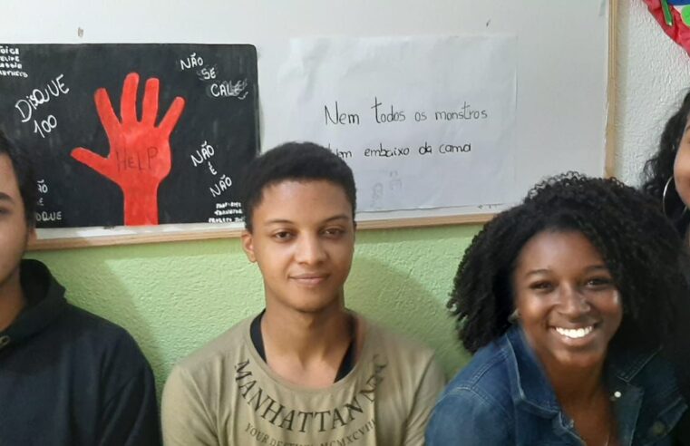 Comac discute combate ao abuso e à exploração sexual contra crianças e adolescentes com alunos
