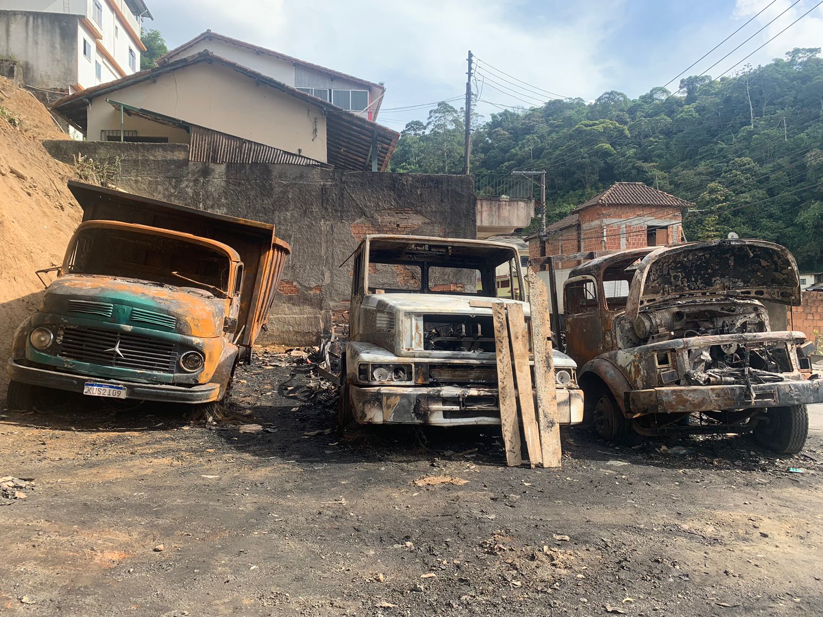 Proprietário de caminhões incendiados no bairro Provisória realiza vaquinha virtual para comprar novo veículo
