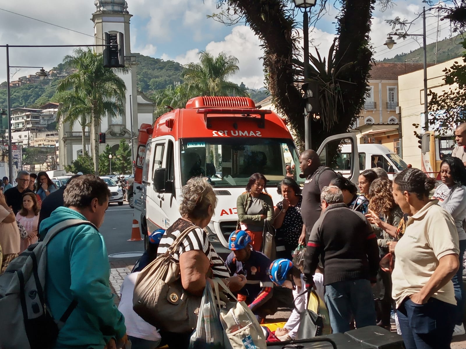 Mulher é atropelada no Centro de Petrópolis